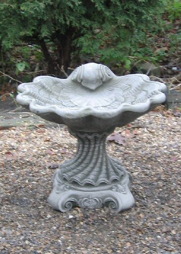 KBB31 Spiral Bird Bath KBB31 Spiral Bird Bath